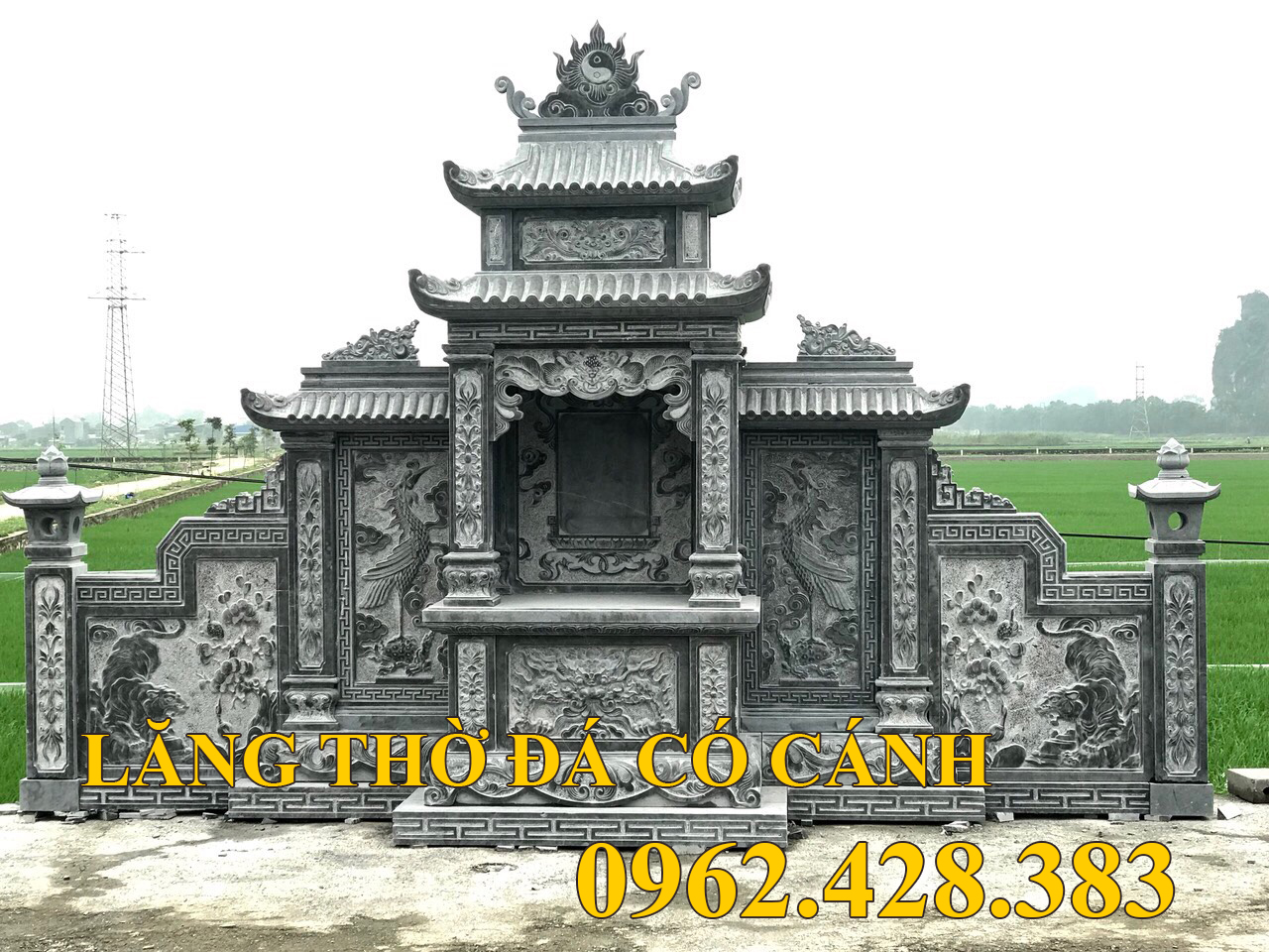 lăng thờ đá có cánh