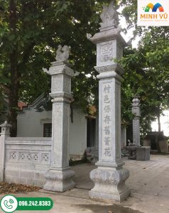 Cột đá nhà thờ