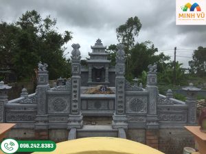 Lăng mộ đá nhà anh Dũng Thái Bình