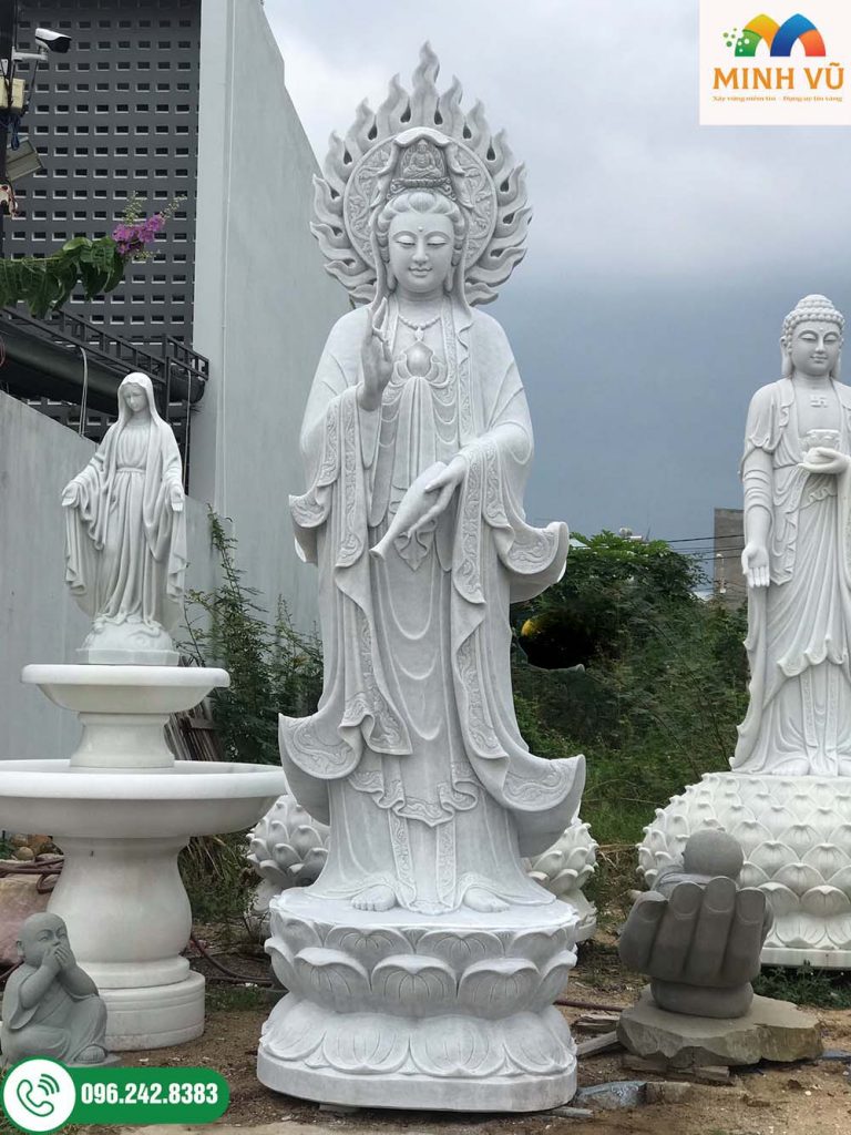 Tượng quan âm tại Ninh Vân